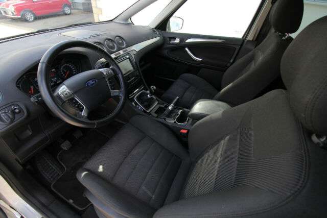 Left hand drive car FORD S MAX (01/04/2015) - 